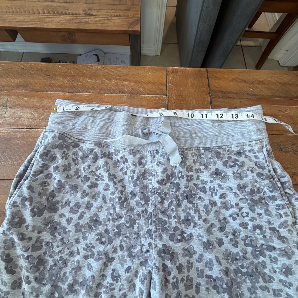 Athleta Light Gray Leopard Print Joggers - Picture 4 of 9